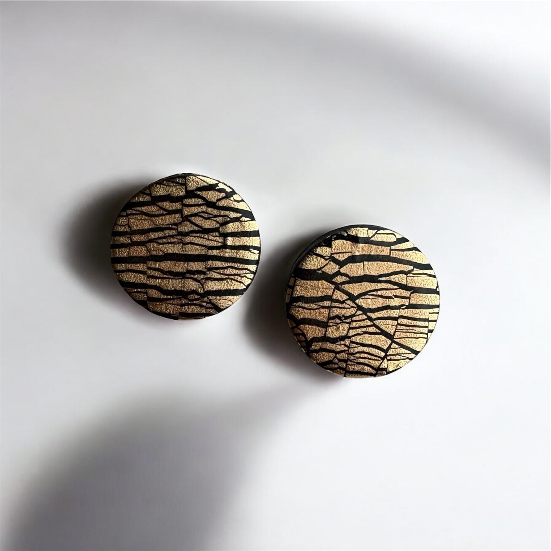 Σκουλαρίκια Black Gold Circle Σκουλαρίκια Black Gold Circle - Image 2